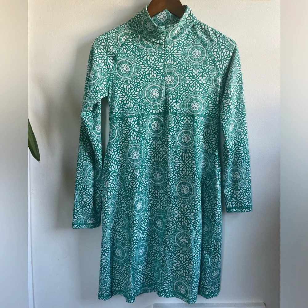 Soybu Long Sleeve 1/4 Zip athletic Midi Dress, White & Green, Women's Small